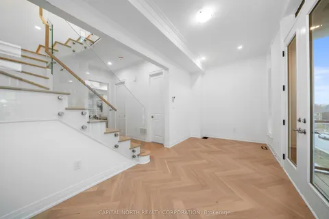 4B McCachen Street, ON L4E 1L4