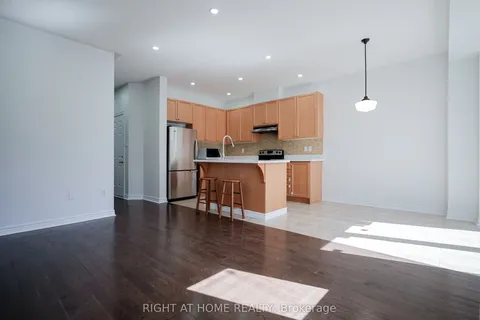 74 Amos Lehman Way, ON L4A 0L3