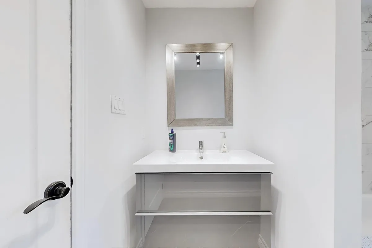 128 Daiseyfield Crescent, ON L4H 2T7