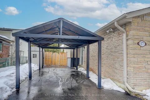 17 Sir Kay Drive, ON L3P 2Y9