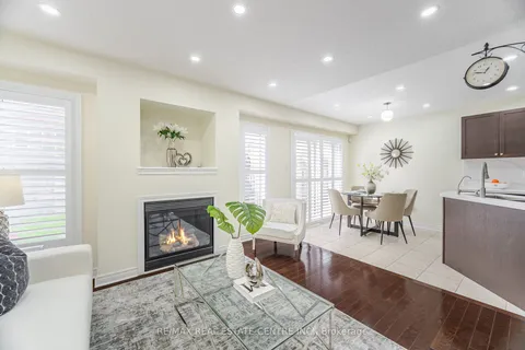 34 Firbank Lane, ON L4A 0K9