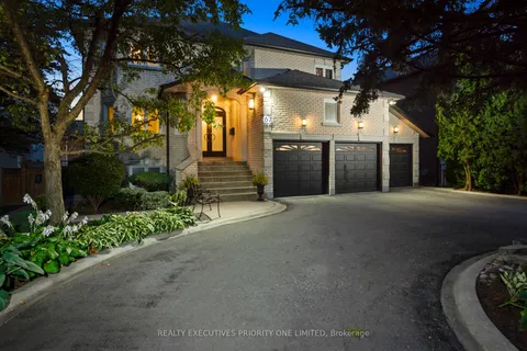 67 Stockdale Crescent, ON L4C 3T1