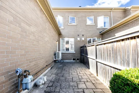 10501 Woodbine Ave Avenue, ON L6C 0K4