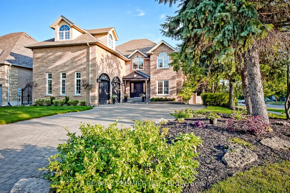 115 Southlawn Drive, ON L4H 1G8