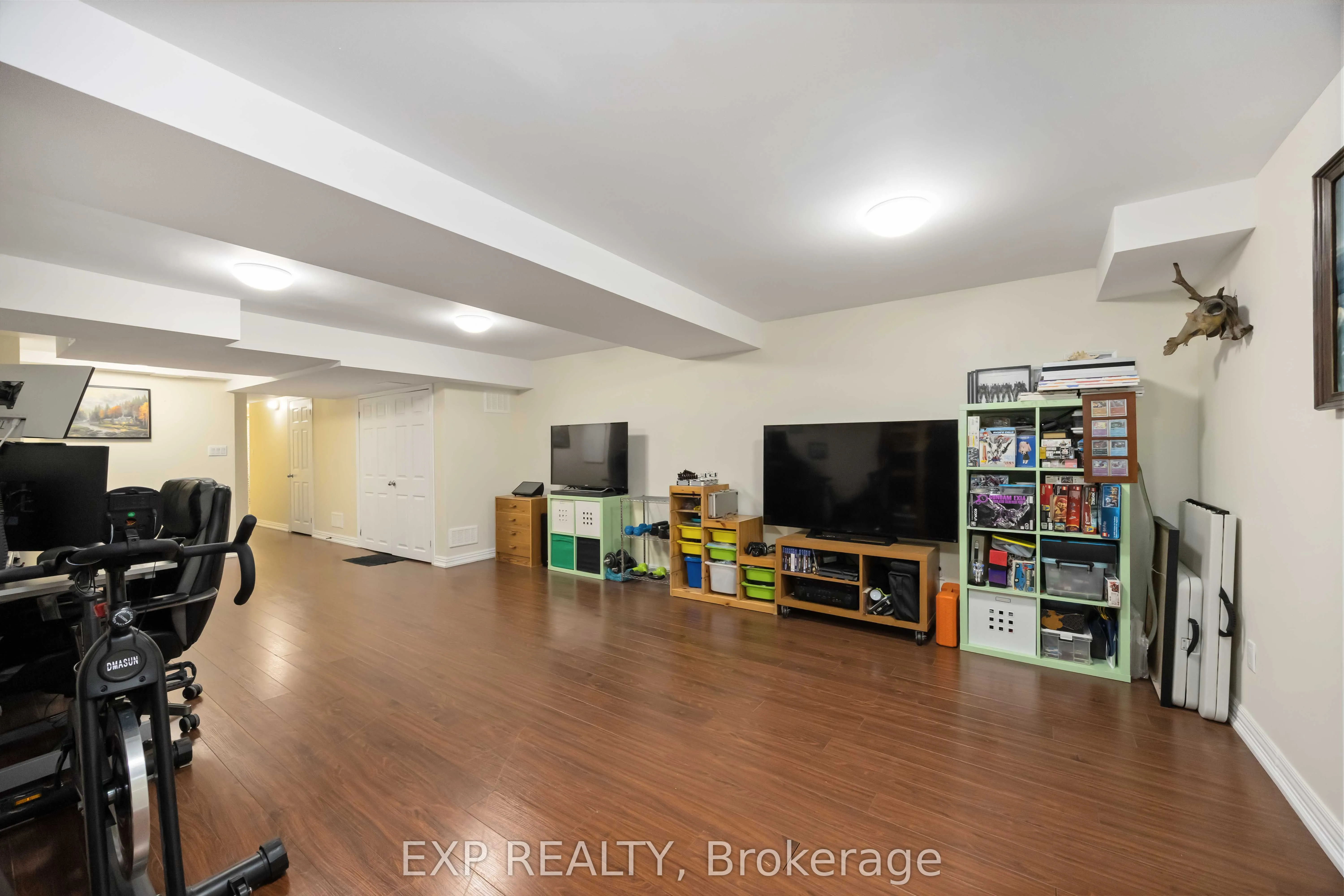 123 Sassafras Circle, ON L4J 8M9