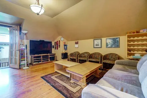 3930 Yonge Street, ON L3Z 3X6