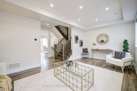 15 Thomas Swanson Street, ON L6B 1M8