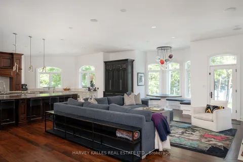 1562 Ladywood Way, ON L9S 2T7