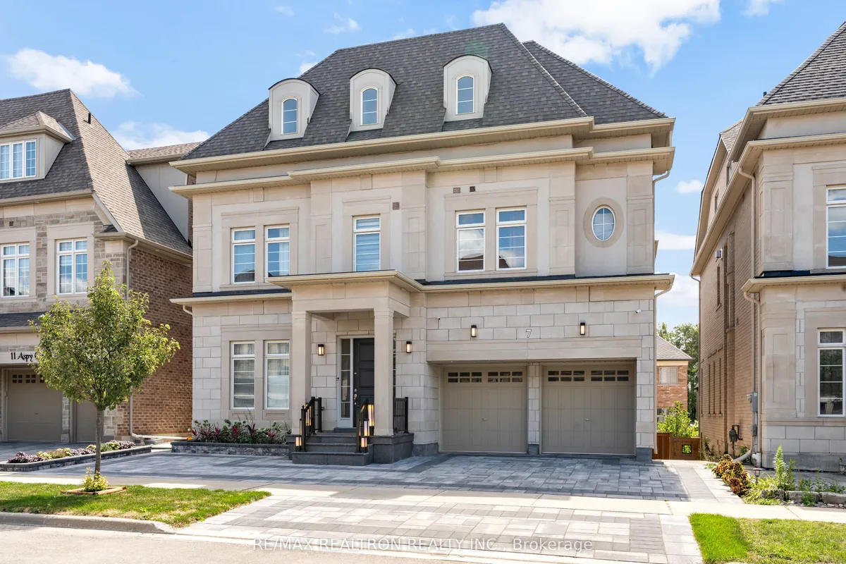 7 Aspy Court, ON L6A 4X8