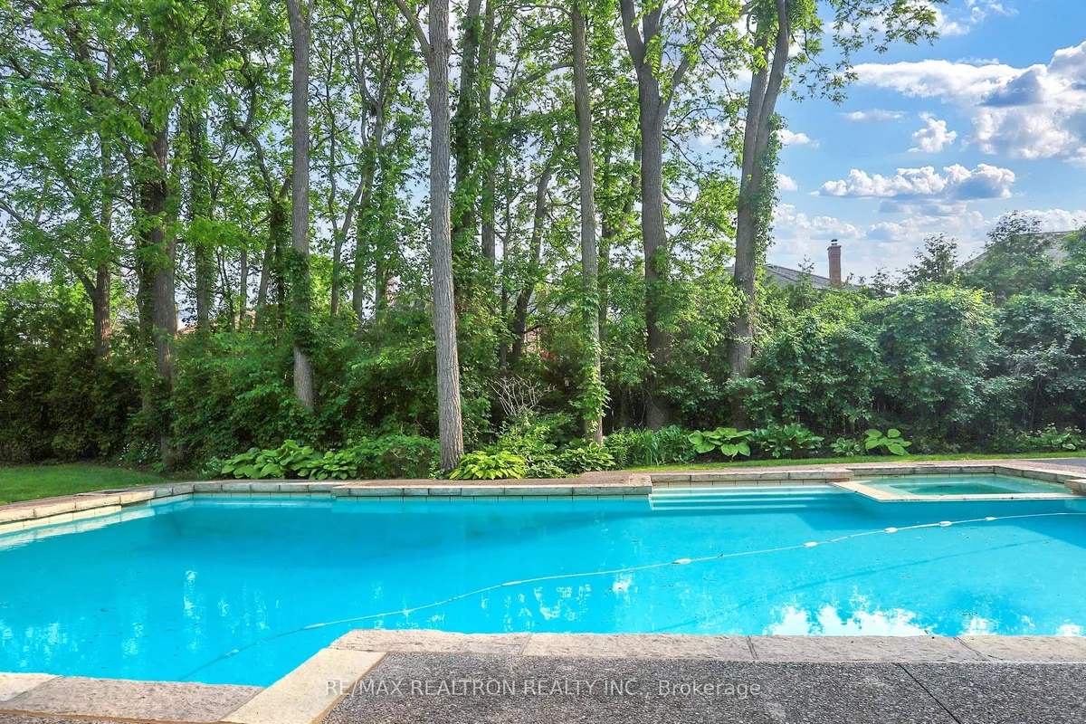 161 Renaissance Court, ON L4J 7W4