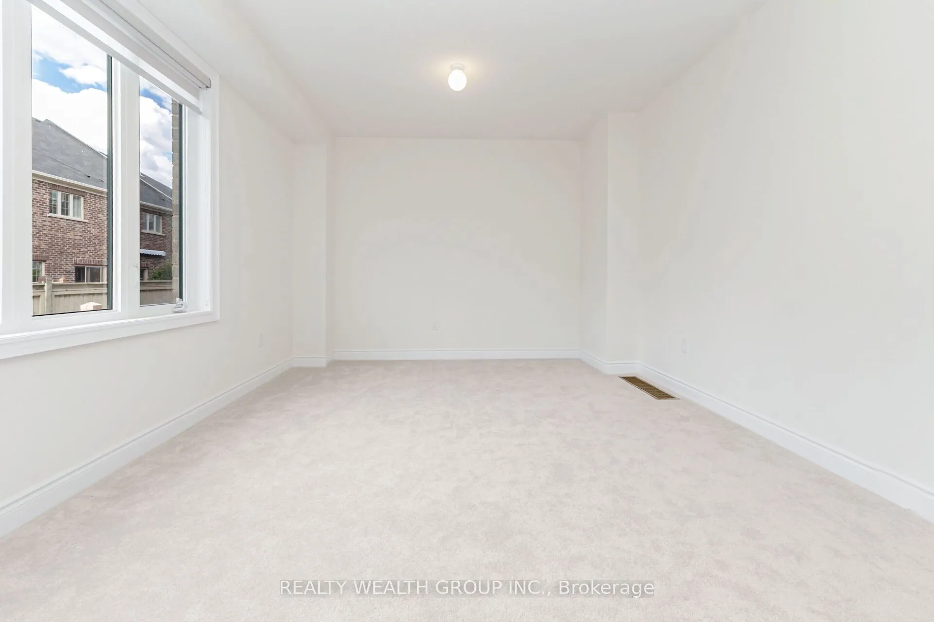 221 Tennant Circle, ON L4H 5L4