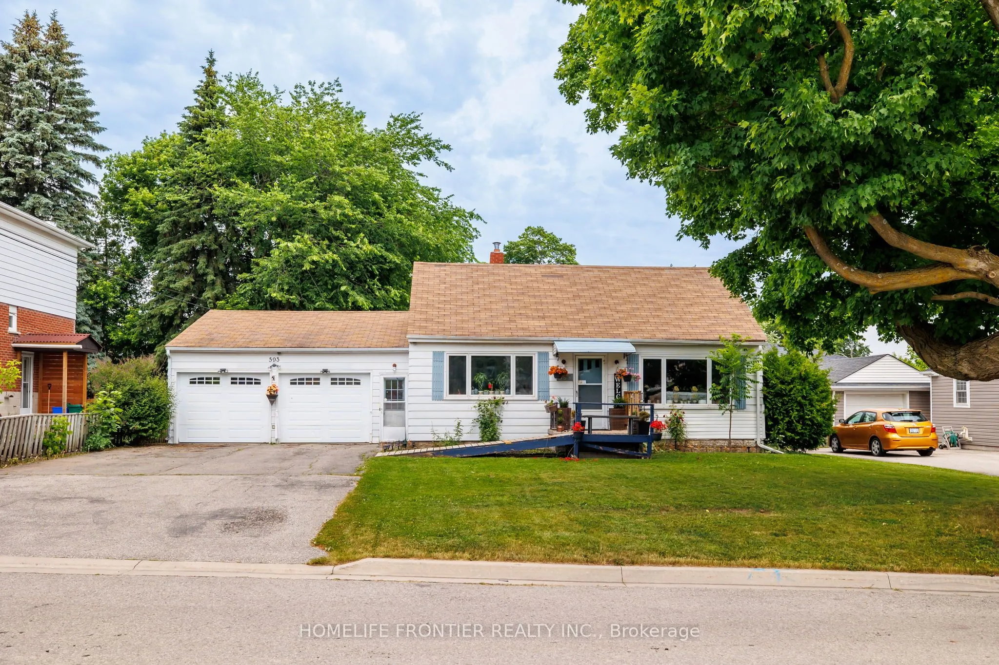 593 Watson Avenue, ON L3Y 2V2