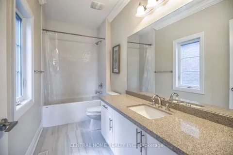 122 Burns Boulevard, ON L7B 0M2