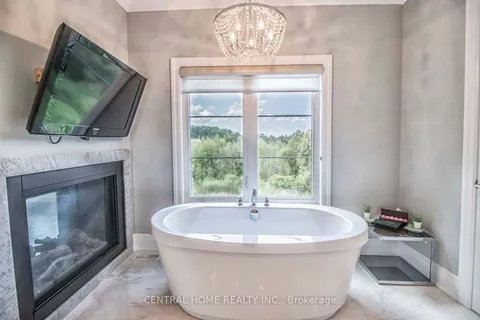 122 Burns Boulevard, ON L7B 0M2