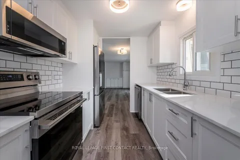 25 Hawthorne Drive, ON L9S 1P1