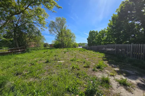 455 The Queensway N/A, ON L4P 2C9