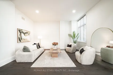 72 Grayfield Drive, ON L4A 0B1