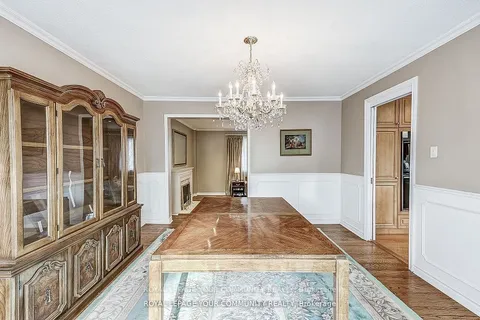 25 Alcaine Court, ON L3T 2G8