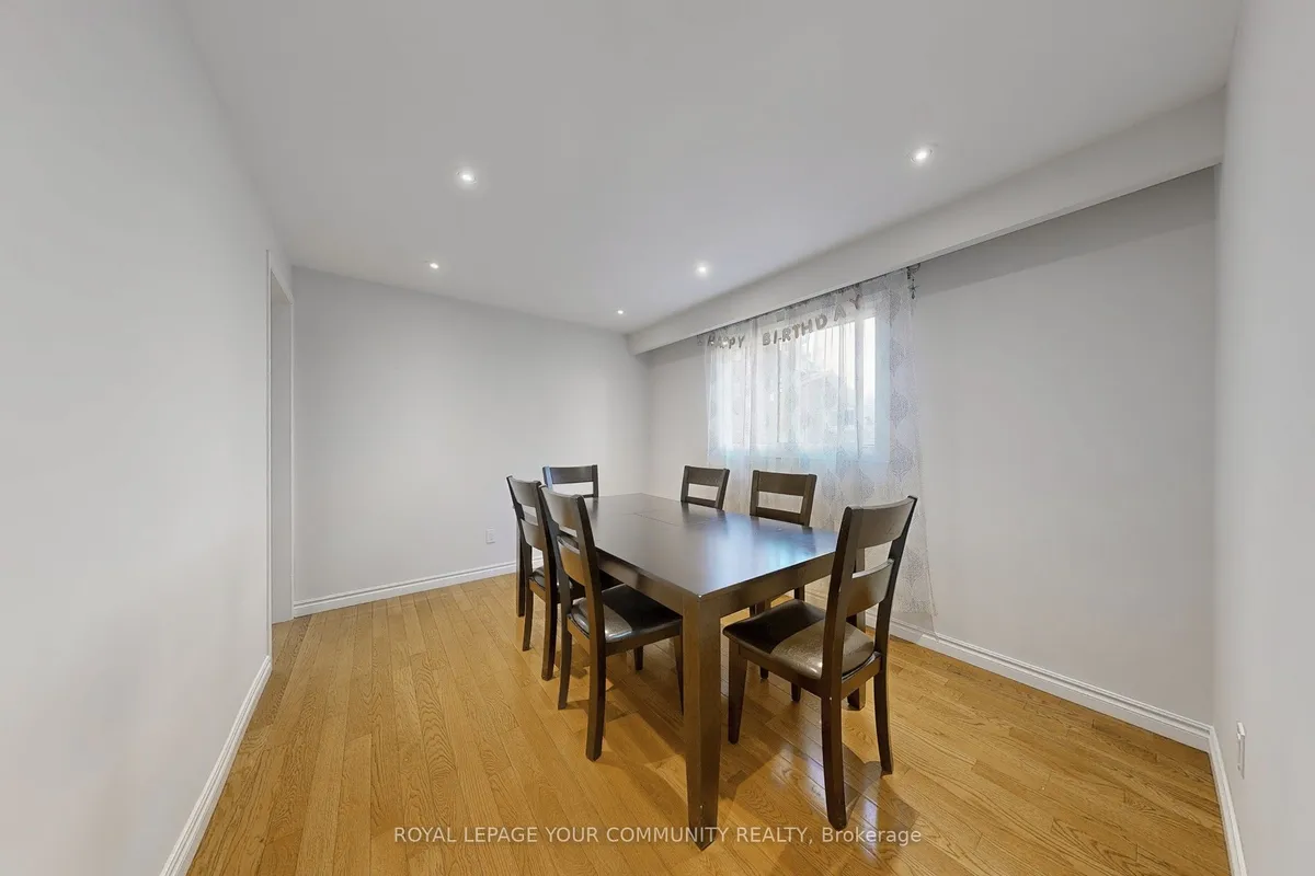 287 Manchester Drive, ON L3Y 6J4