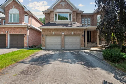 100 Carlyle Crescent, ON L4G 6P7