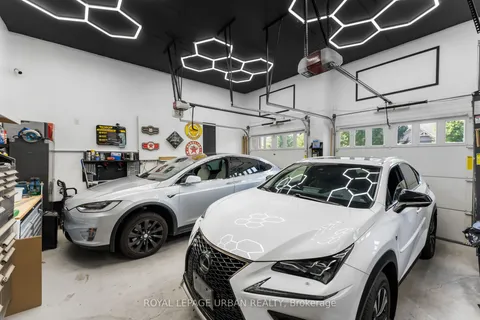 15 Country Club Crescent, ON L9P 0B8