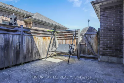 8 Vita Stephanie Court, ON L0E 1R0