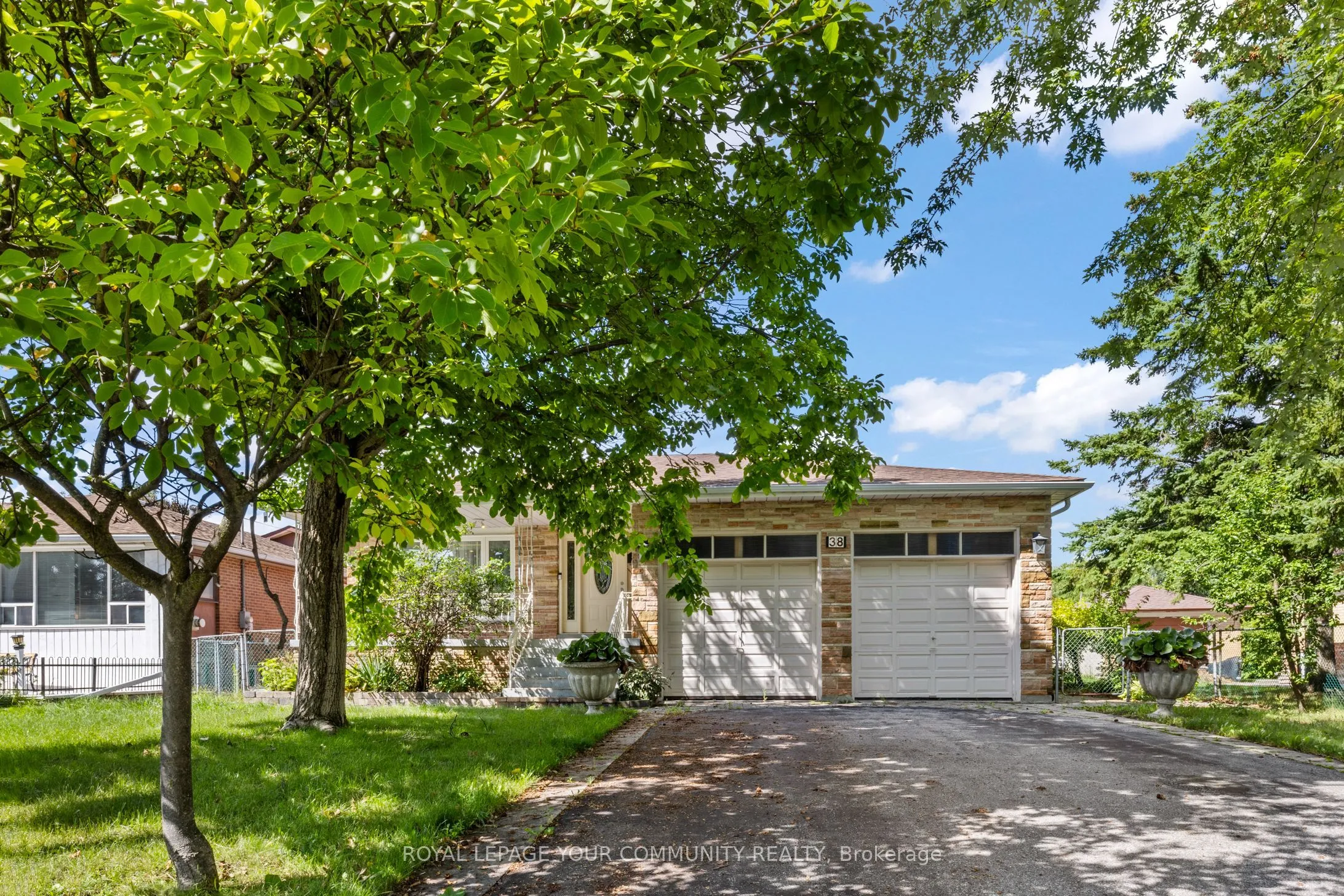 38 Spruce Avenue, ON L4C 6W1