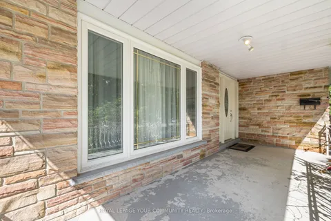 38 Spruce Avenue, ON L4C 6W1