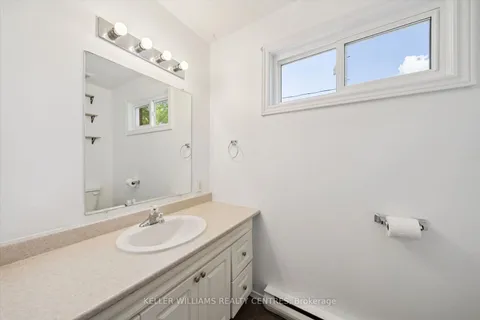 948 Lake Drive, ON L0E 1L0