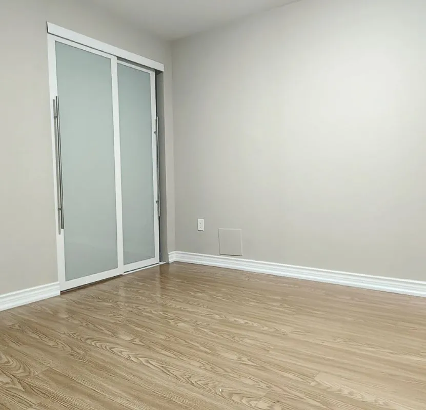 166 Hillcroft Drive, ON L3S 1E8