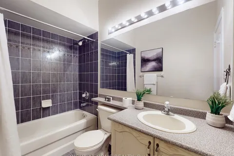 61 Palisade Crescent, ON L4S 2H9