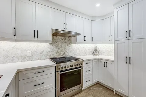 41 Brightbay Crescent, ON L3T 1C2