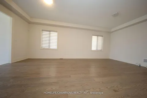 212 Wesmina Avenue, ON L4A 5A2