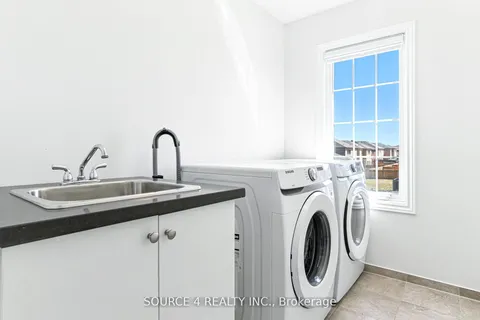 376 Danny Wheeler Boulevard, ON L4P 0K2