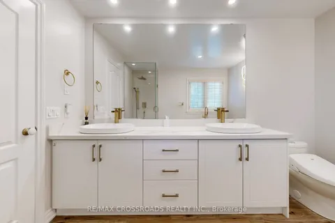 92 Braeside Square, ON L3R 0A5