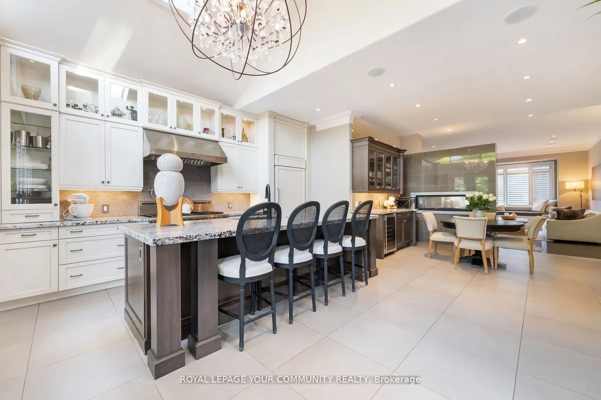 48 May Avenue, ON L4C 3S6