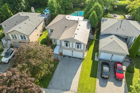 26 Stonehill Boulevard, ON L9N 1E3