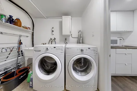 23 MORROW Drive, ON L9R 1M6