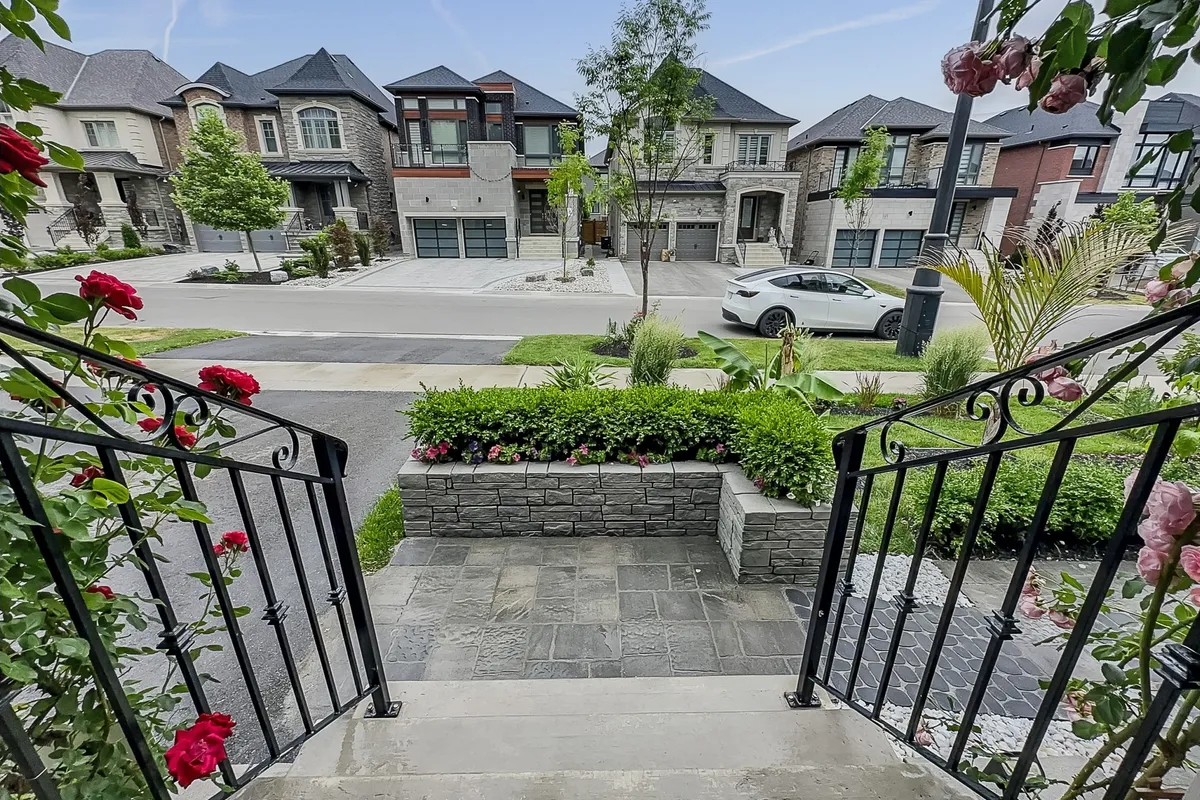 150 Cannes Avenue, ON L4H 5A8