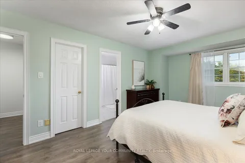 33 Biscayne Boulevard, ON L4P 2R4