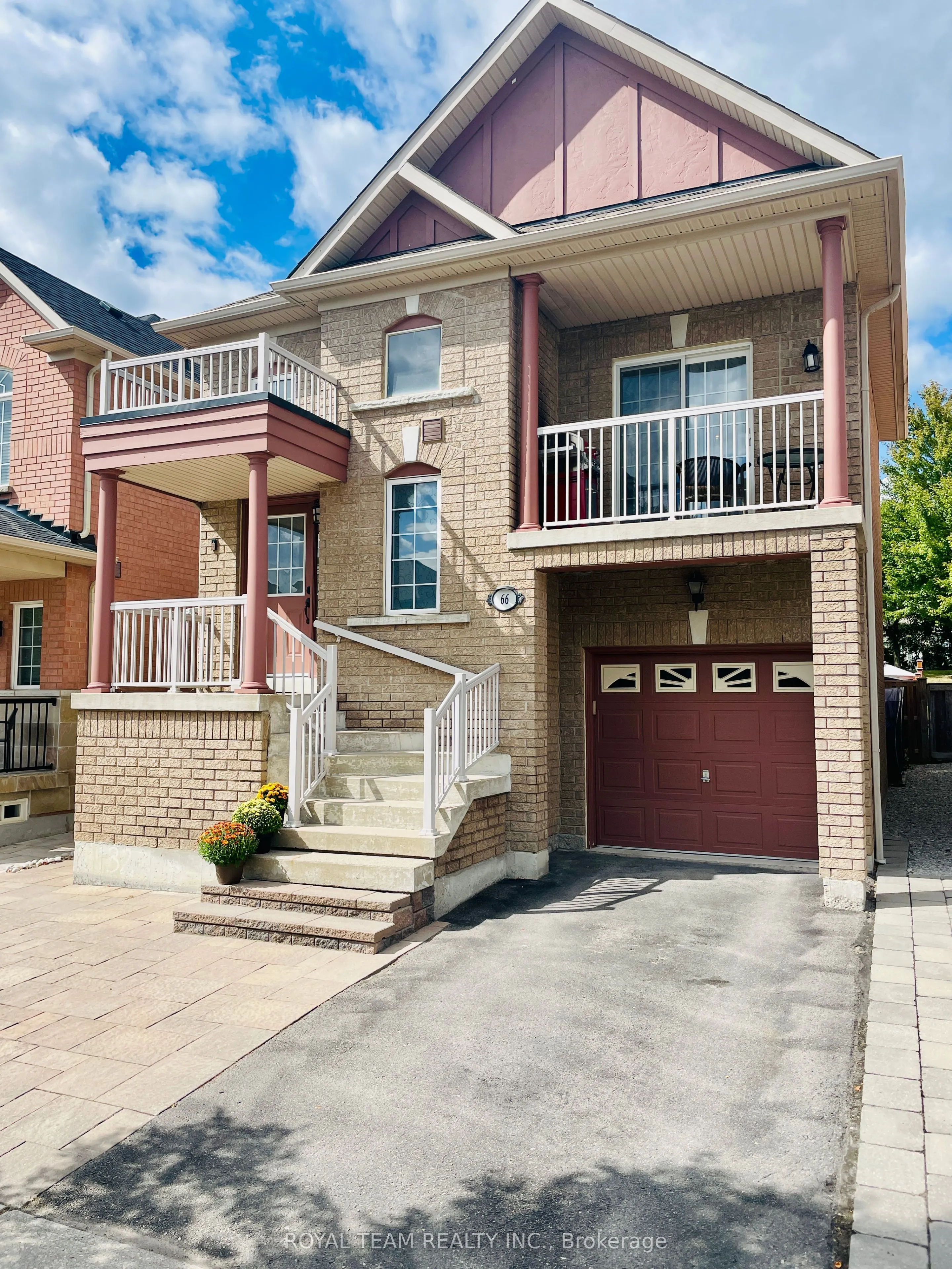66 Canyon Gate Crescent, ON L6A 0C2