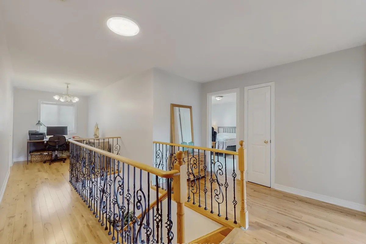 6 Rouge Fairway Street, ON L3S 4H5