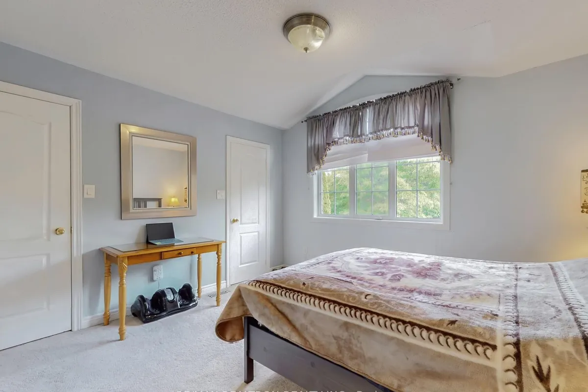 6 Rouge Fairway Street, ON L3S 4H5