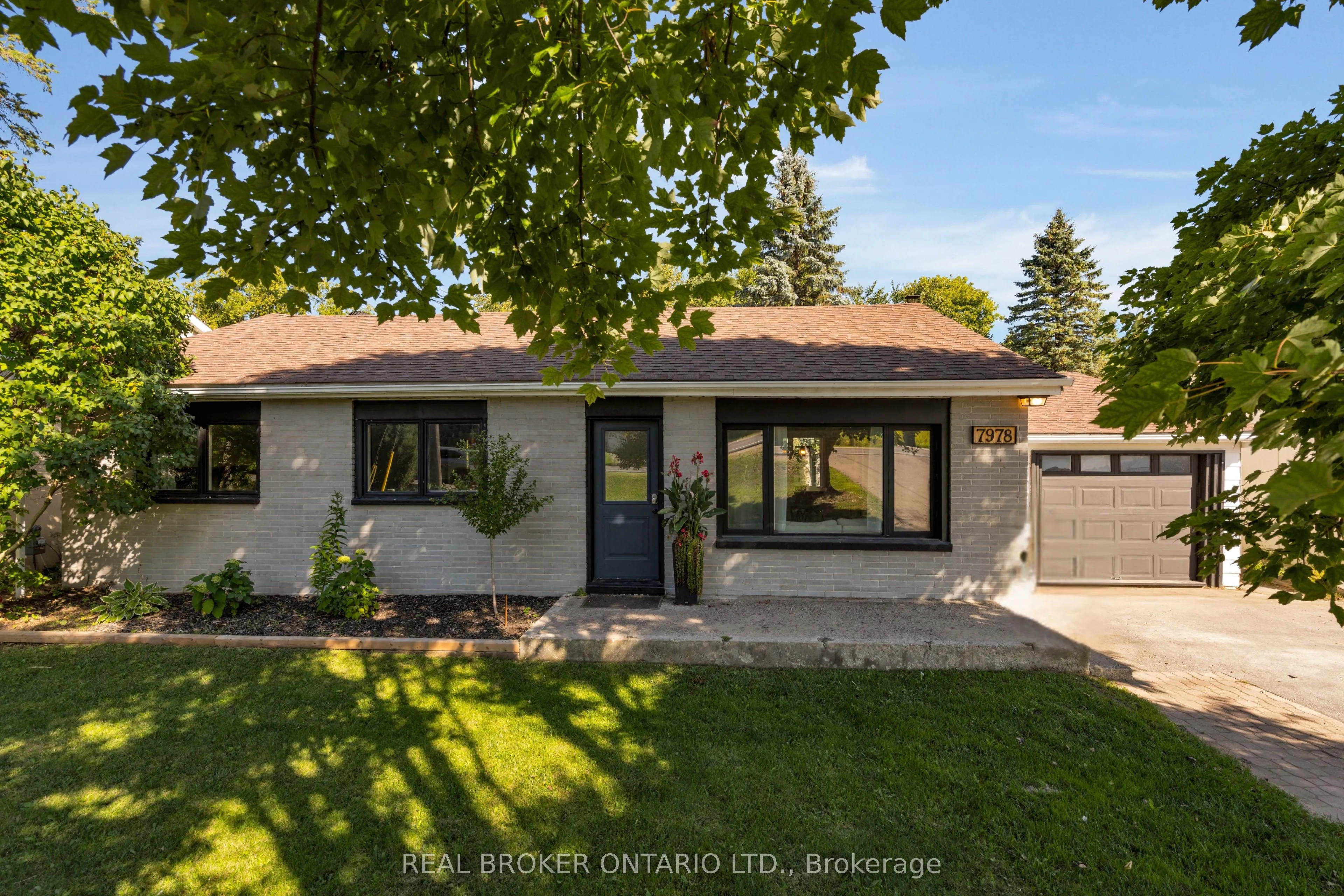 7978 Main Street, ON L0M 1J0