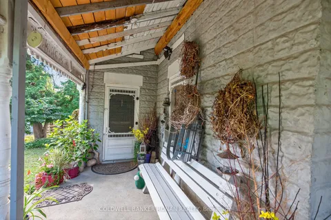 1516 17th Side Road, ON L0G 1T0