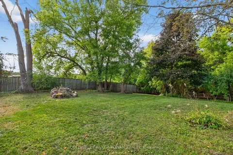 1516 17th Side Road, ON L0G 1T0