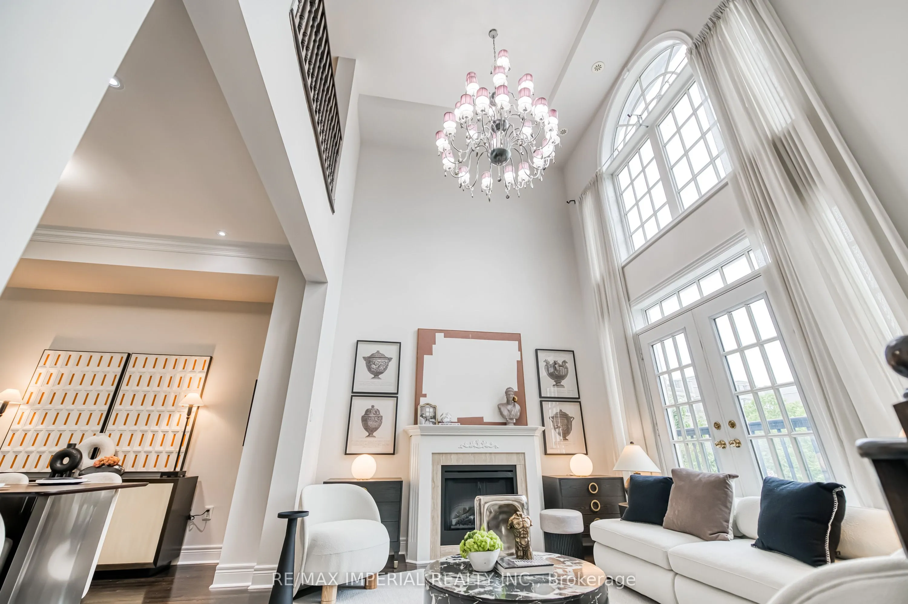 21 MACKENZIE'S STAND Avenue, ON L6G 0C4