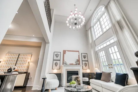 21 MACKENZIE'S STAND Avenue, ON L6G 0C4