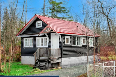 685 Reid Street, ON L9S 2E9