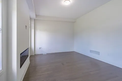 26 Hummingbird Grove, ON L0G 1W0